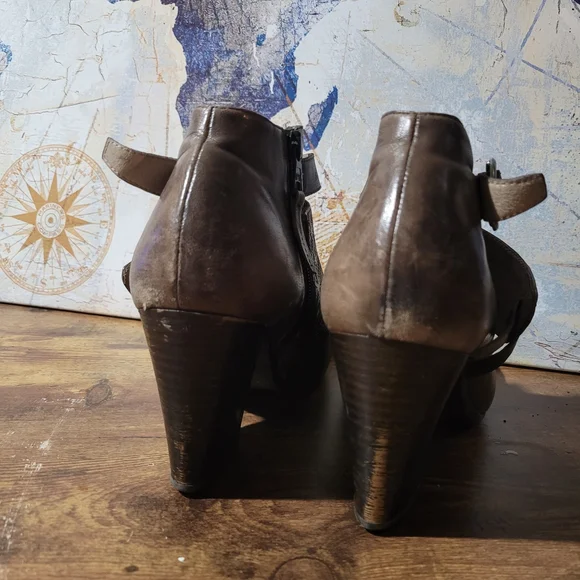 Miz Mooz Dale Ankle Boots. Distinctive Brown Patterned Cross Over Strap. - Picture 3 of 8